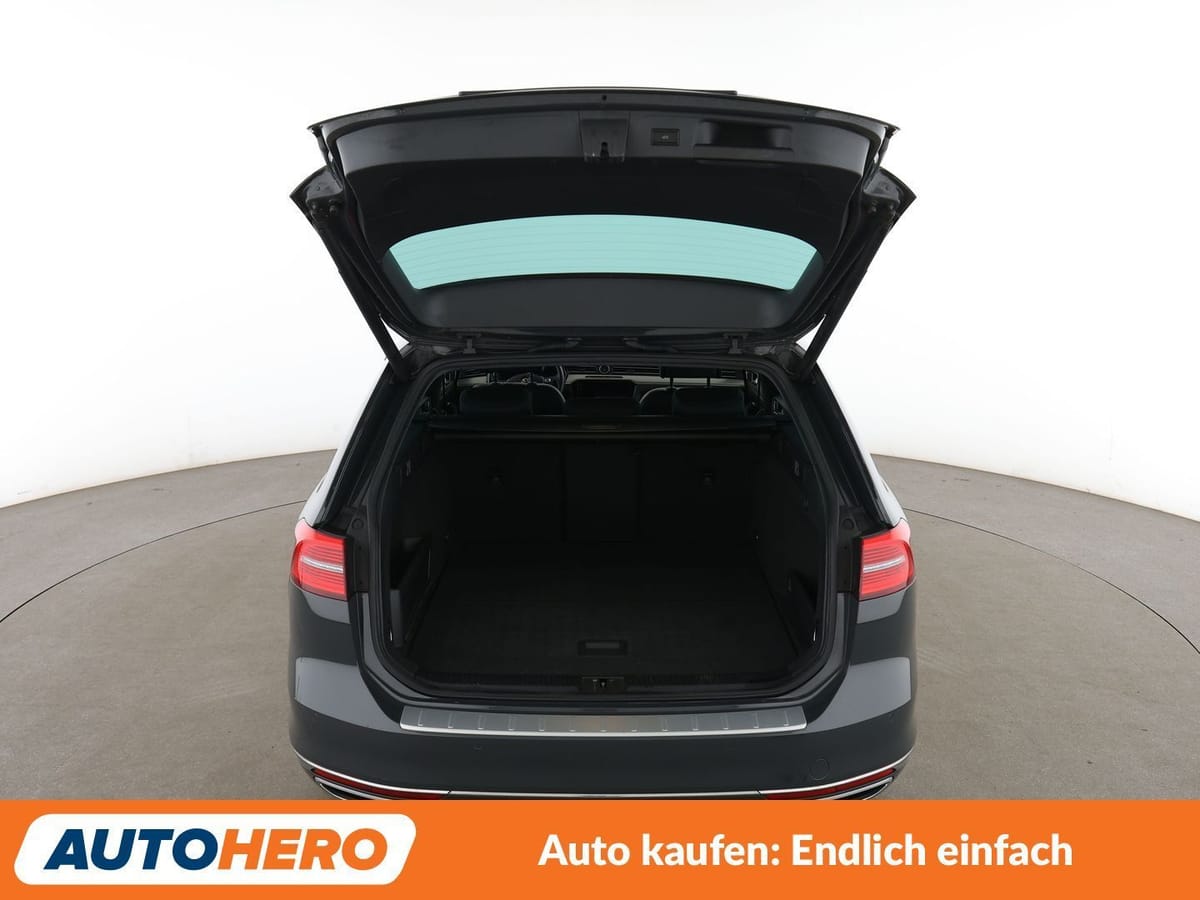 Volkswagen Passat 2.0 TDI Highline 4Motion BMT Aut. LED ACC foto 17