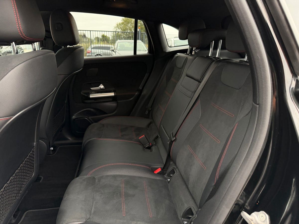 Mercedes-Benz EQA 350 AMG Line 4-Matic foto 12