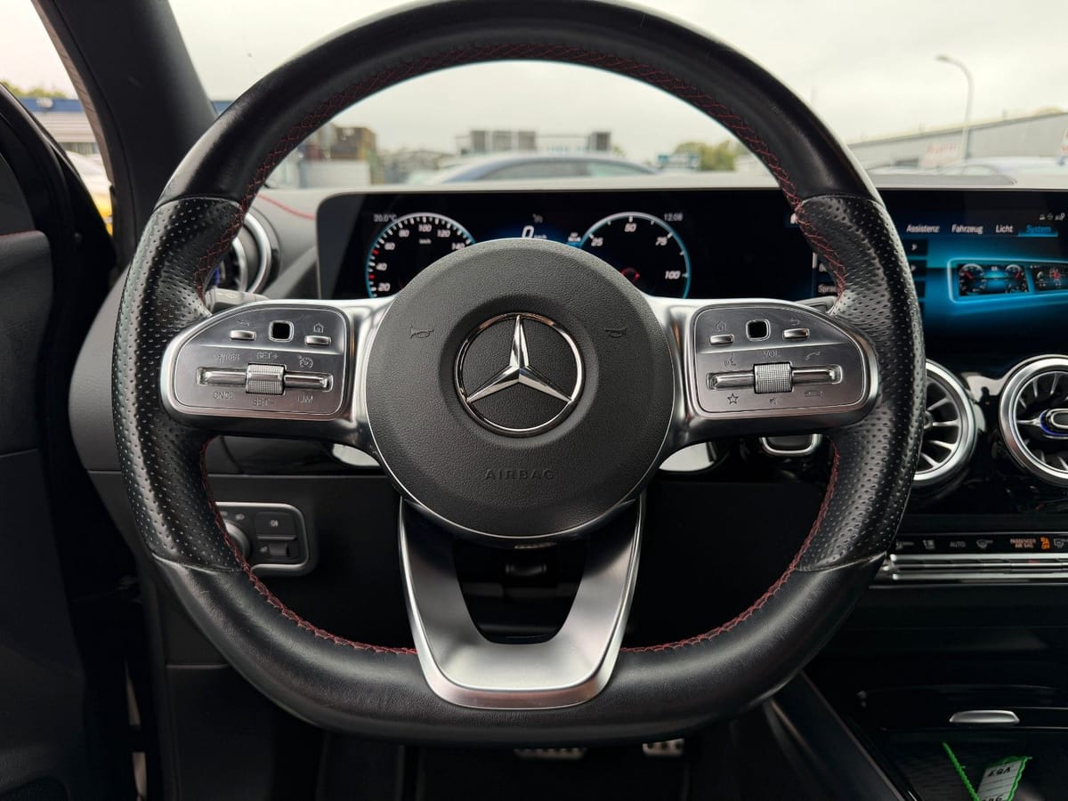 Mercedes-Benz EQA 350 AMG Line 4-Matic foto 13