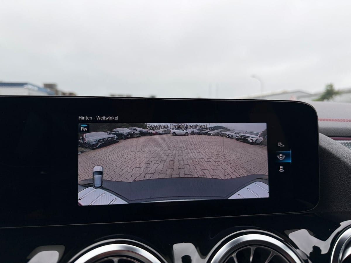 Mercedes-Benz EQA 350 AMG Line 4-Matic foto 17