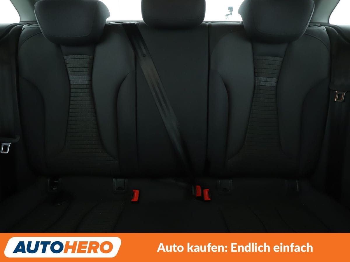 Audi A3 Sportback 40 TFSI quattro Sport Aut. S-LINE foto 16