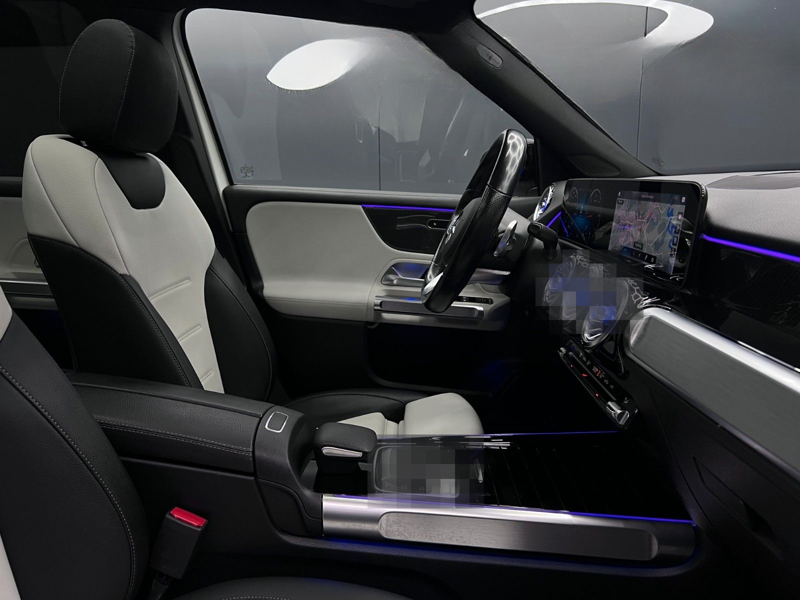 Mercedes-Benz GLB 220d 8G AMG NIGHT DIST+LENK KAM AMB AHK PANO foto 18