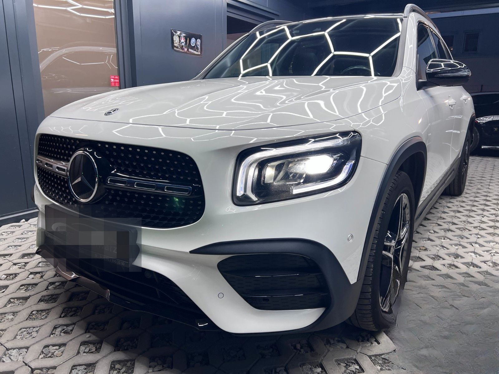 Mercedes-Benz GLB 220d 8G AMG NIGHT DIST+LENK KAM AMB AHK PANO foto 3