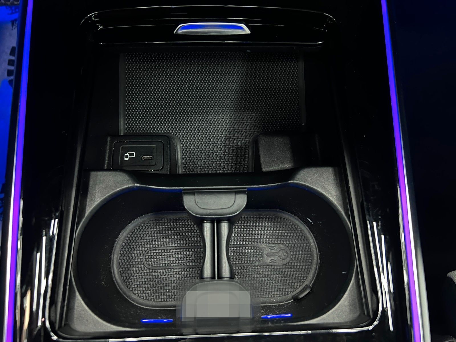 Mercedes-Benz GLB 220d 8G AMG NIGHT DIST+LENK KAM AMB AHK PANO foto 24