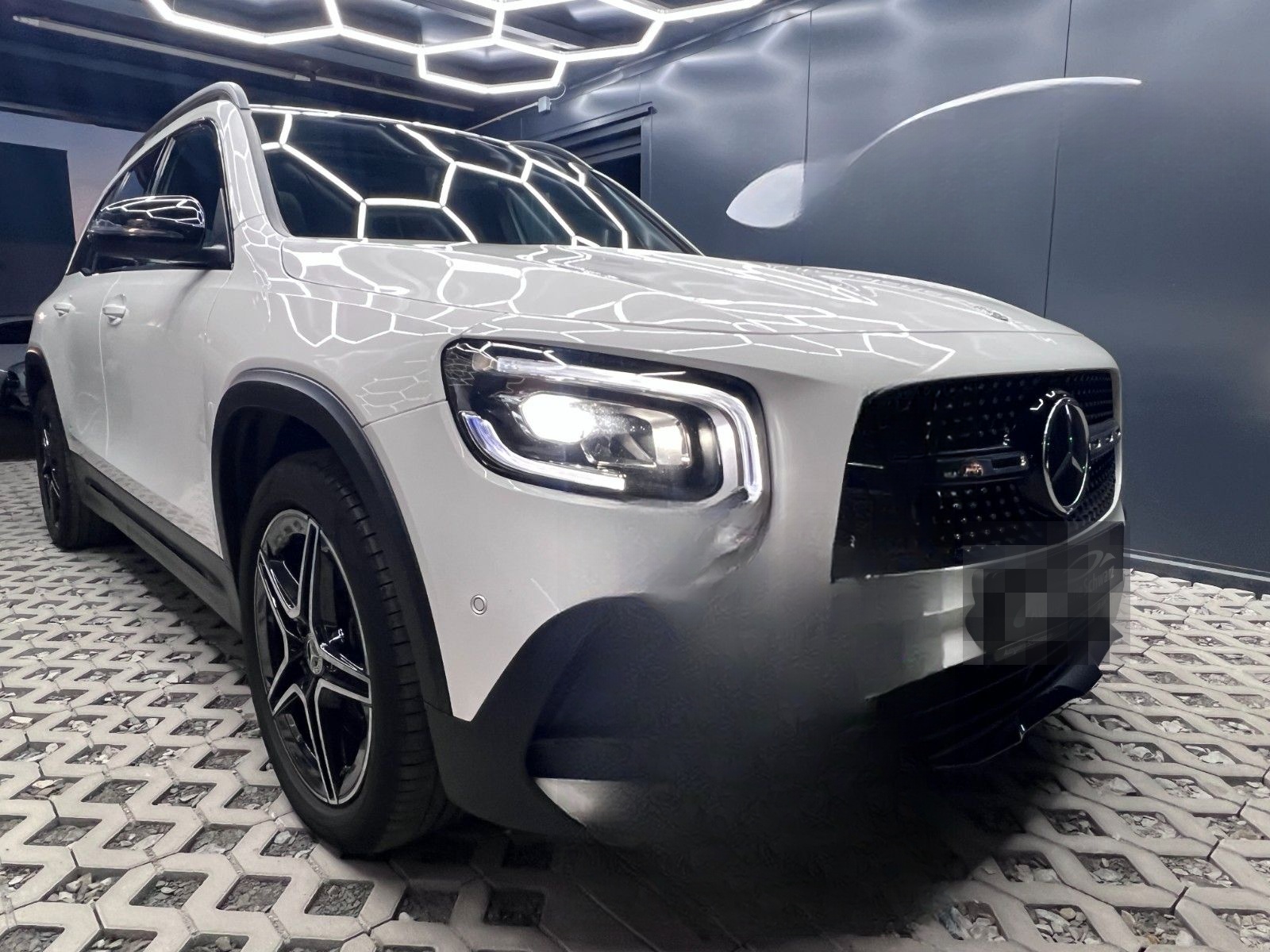 Mercedes-Benz GLB 220d 8G AMG NIGHT DIST+LENK KAM AMB AHK PANO foto 5