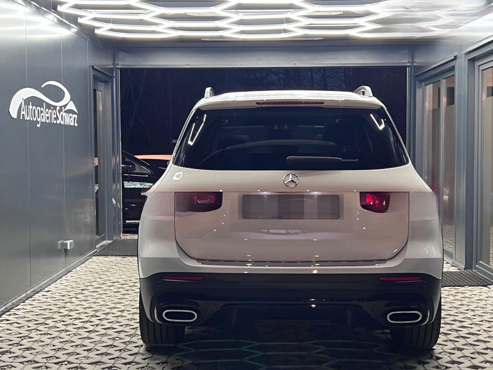 Mercedes-Benz GLB 220d 8G AMG NIGHT DIST+LENK KAM AMB AHK PANO foto 7