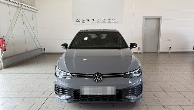 Volkswagen Golf VIII GTI Clubsport Black Style 2.0 TSI DSG foto 3