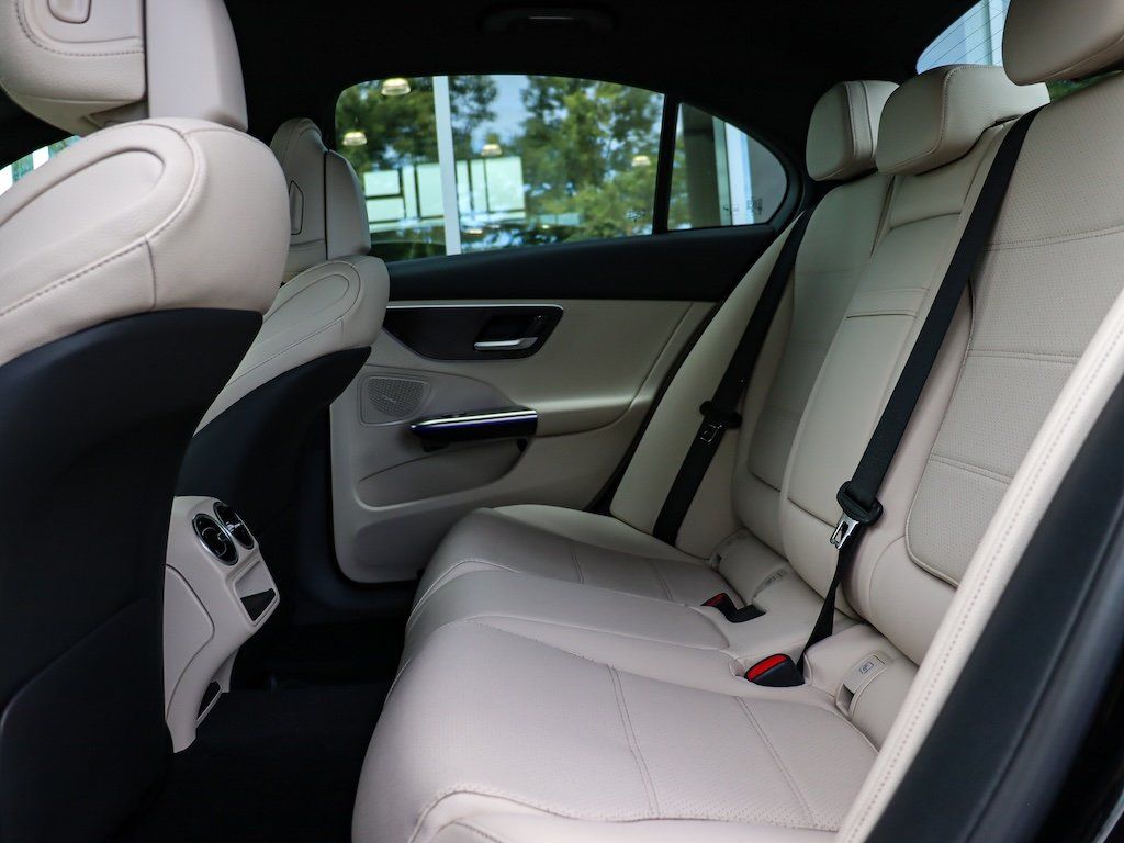 Mercedes-Benz C 200 d AvantgardeAdvancedPlus/Fahrassis/Kamera foto 24