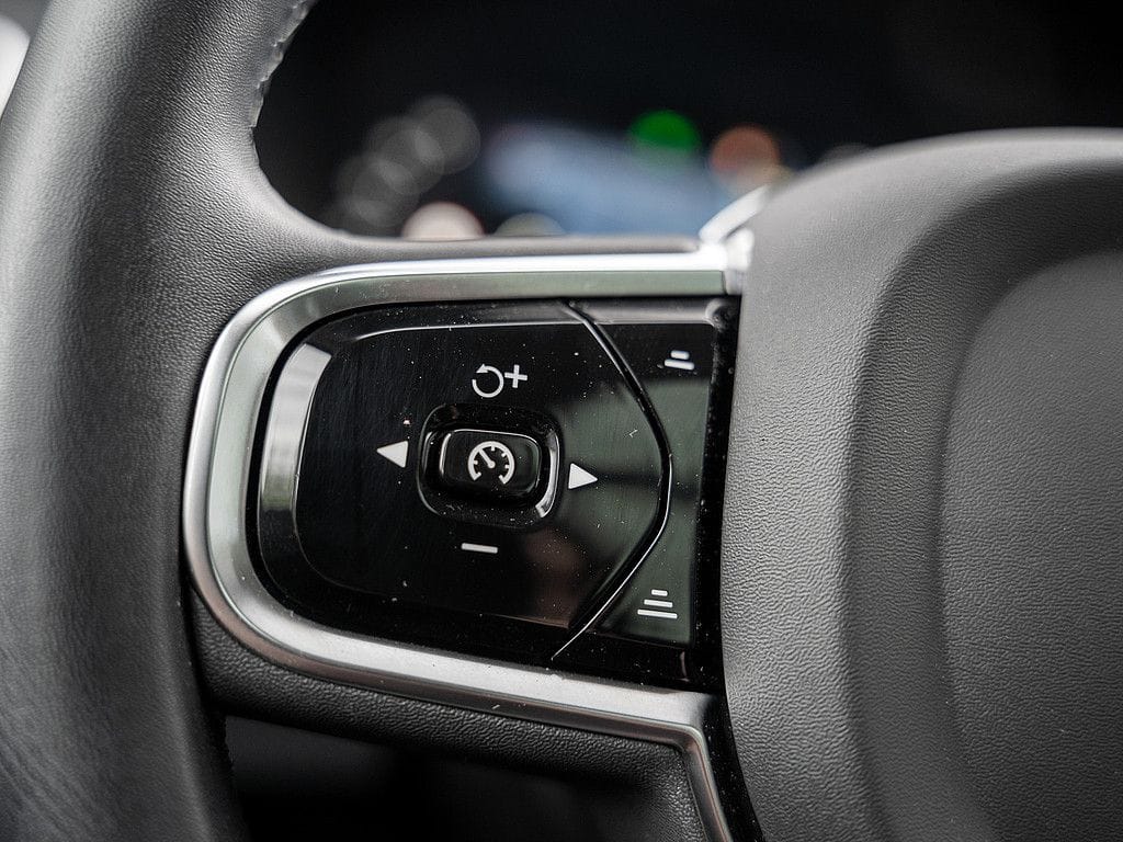 Volvo XC90 B5 AWD Plus Bright PANORAMADACH H K KAMERA foto 24