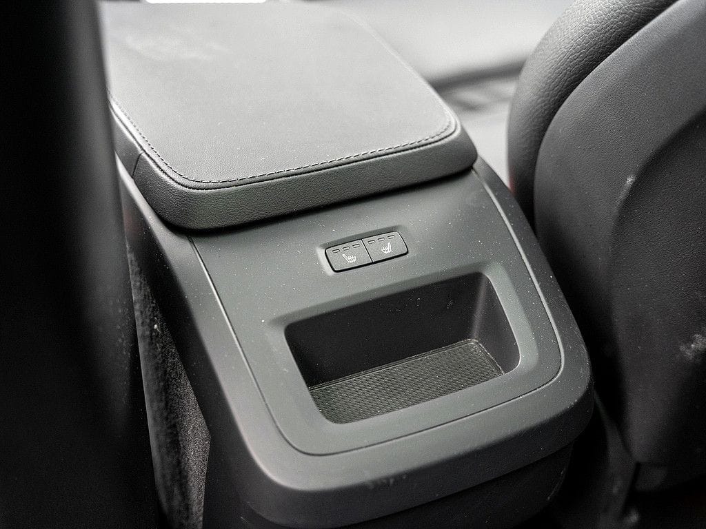 Volvo XC90 B5 AWD Plus Bright PANORAMADACH H K KAMERA foto 8