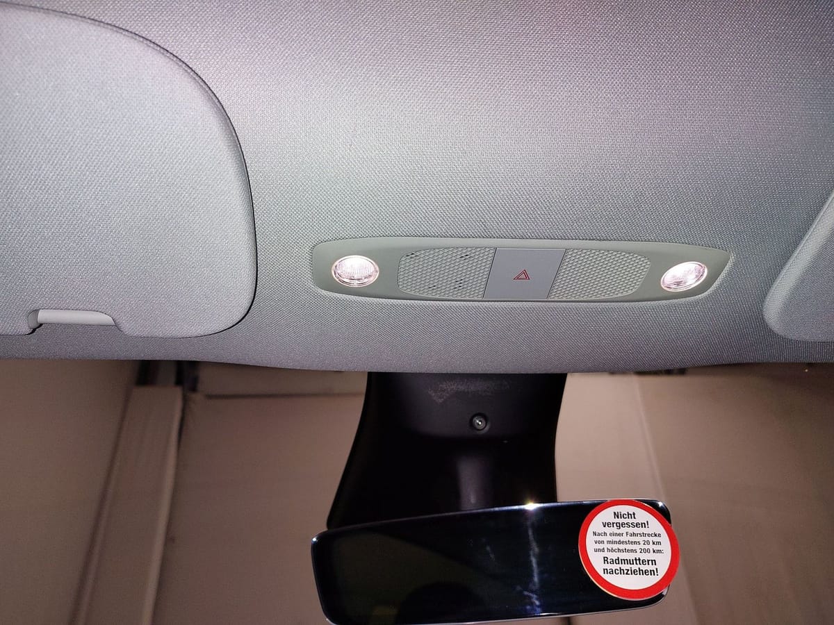 Tesla Model Y Long Range AWD Leder Navi LED Shz foto 13