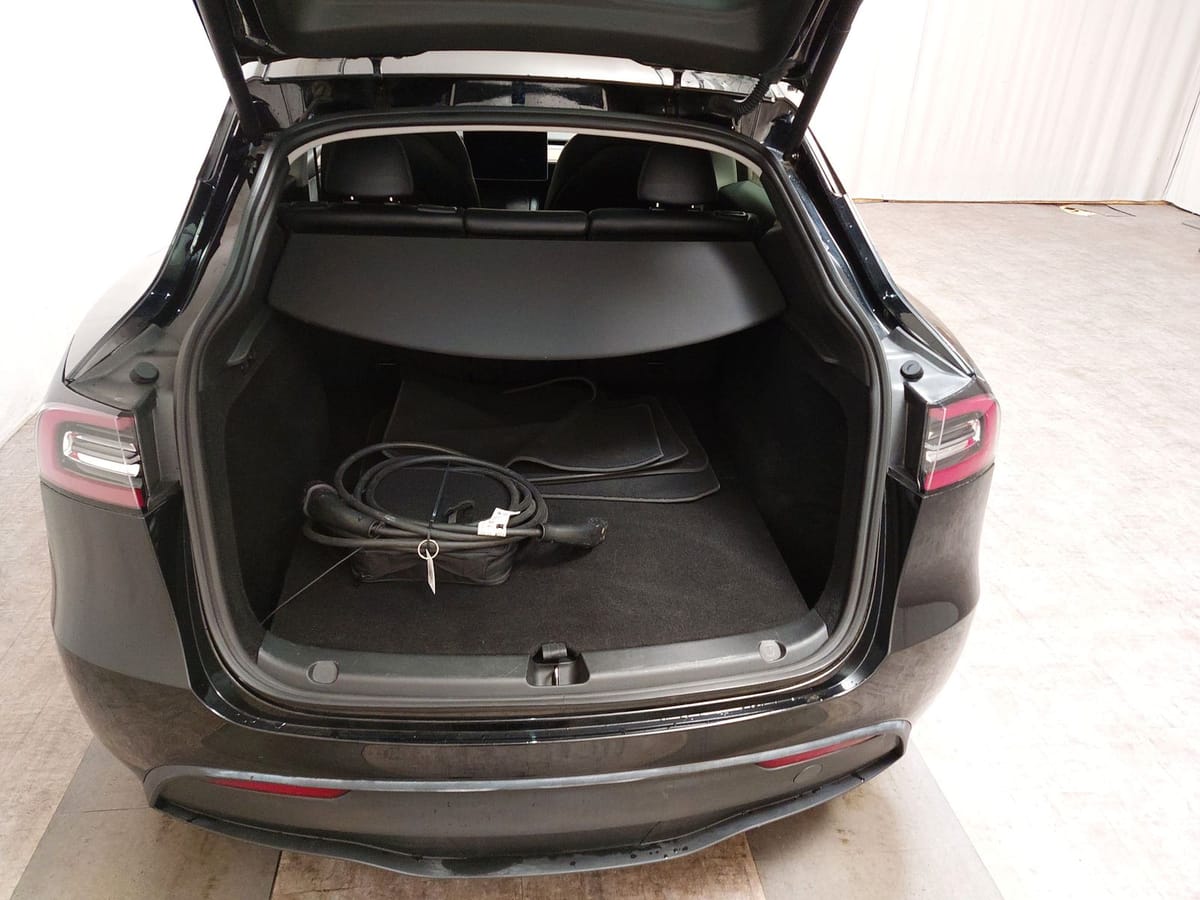 Tesla Model Y Long Range AWD Leder Navi LED Shz foto 18