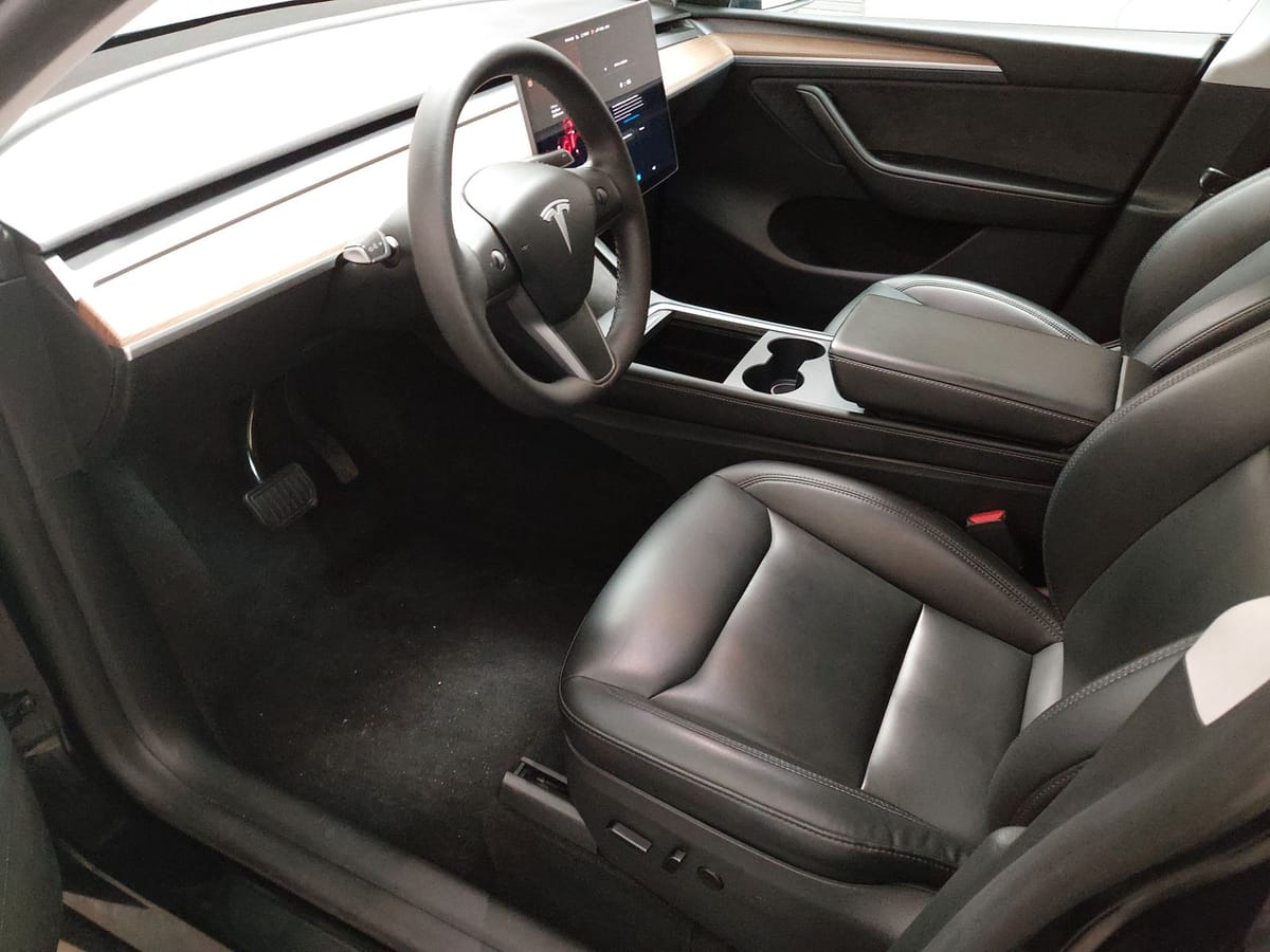 Tesla Model Y Long Range AWD Leder Navi LED Shz foto 6