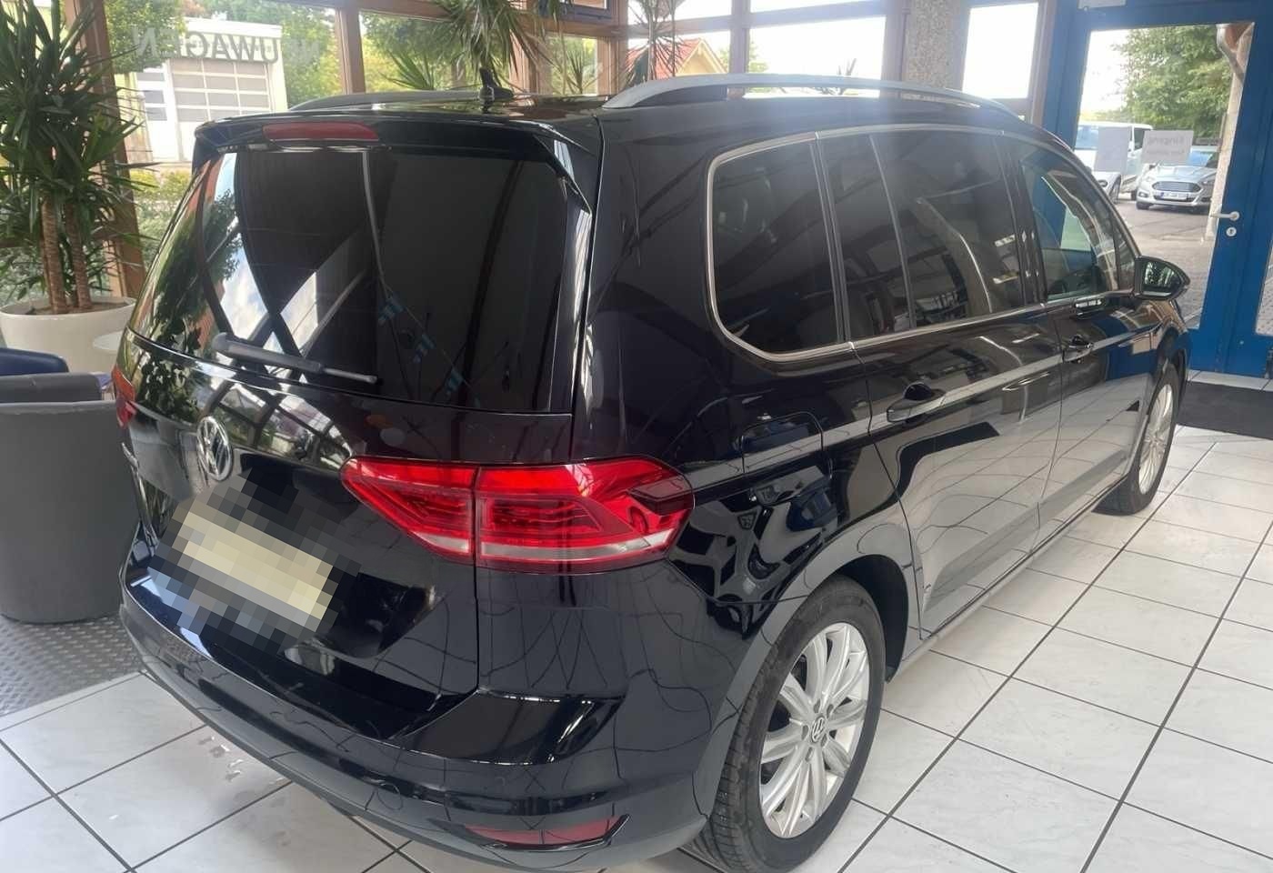 Volkswagen Touran Diesel 2.0 TDI SCR  DSG Highline foto 3