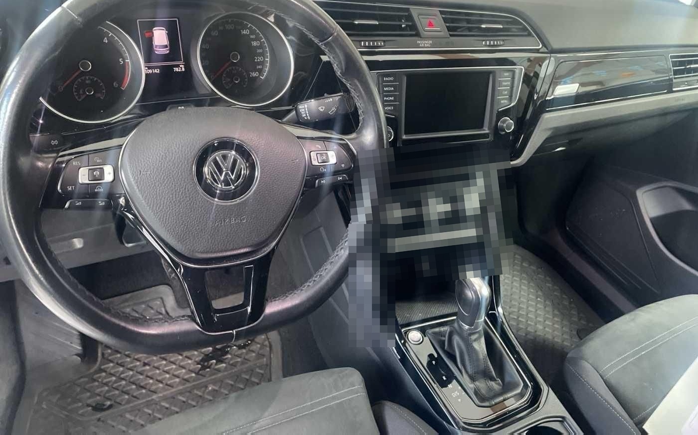 Volkswagen Touran Diesel 2.0 TDI SCR  DSG Highline foto 5