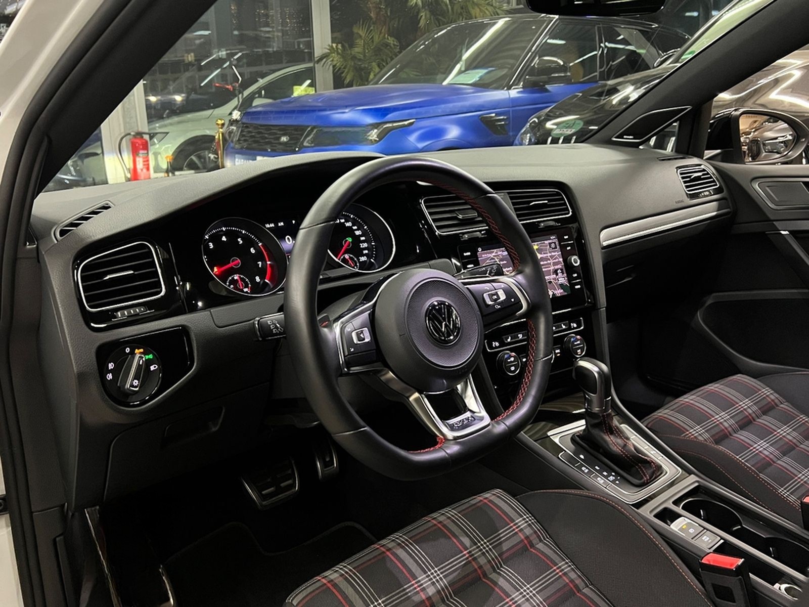 Volkswagen Golf VII Lim. GTI |AKRAPO|LED|NAVI|DYNAUDIO|DSG| foto 2