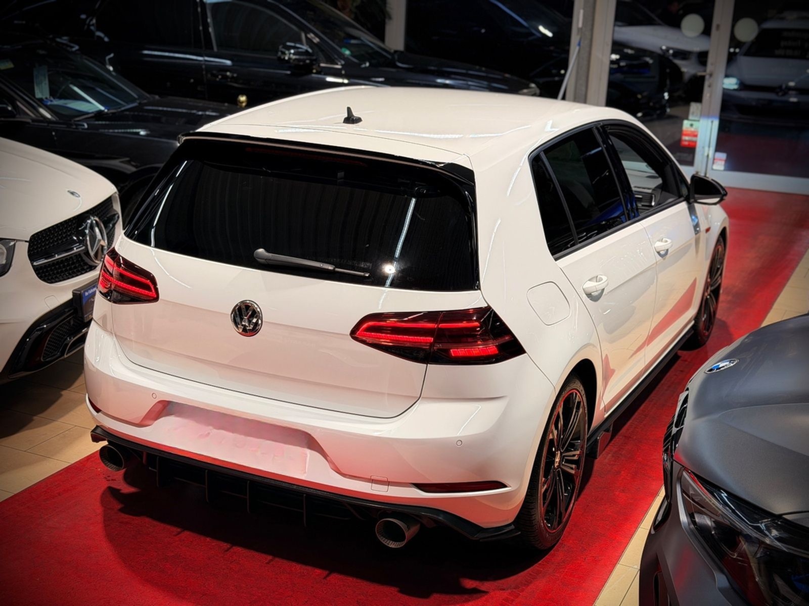 Volkswagen Golf VII Lim. GTI |AKRAPO|LED|NAVI|DYNAUDIO|DSG| foto 3