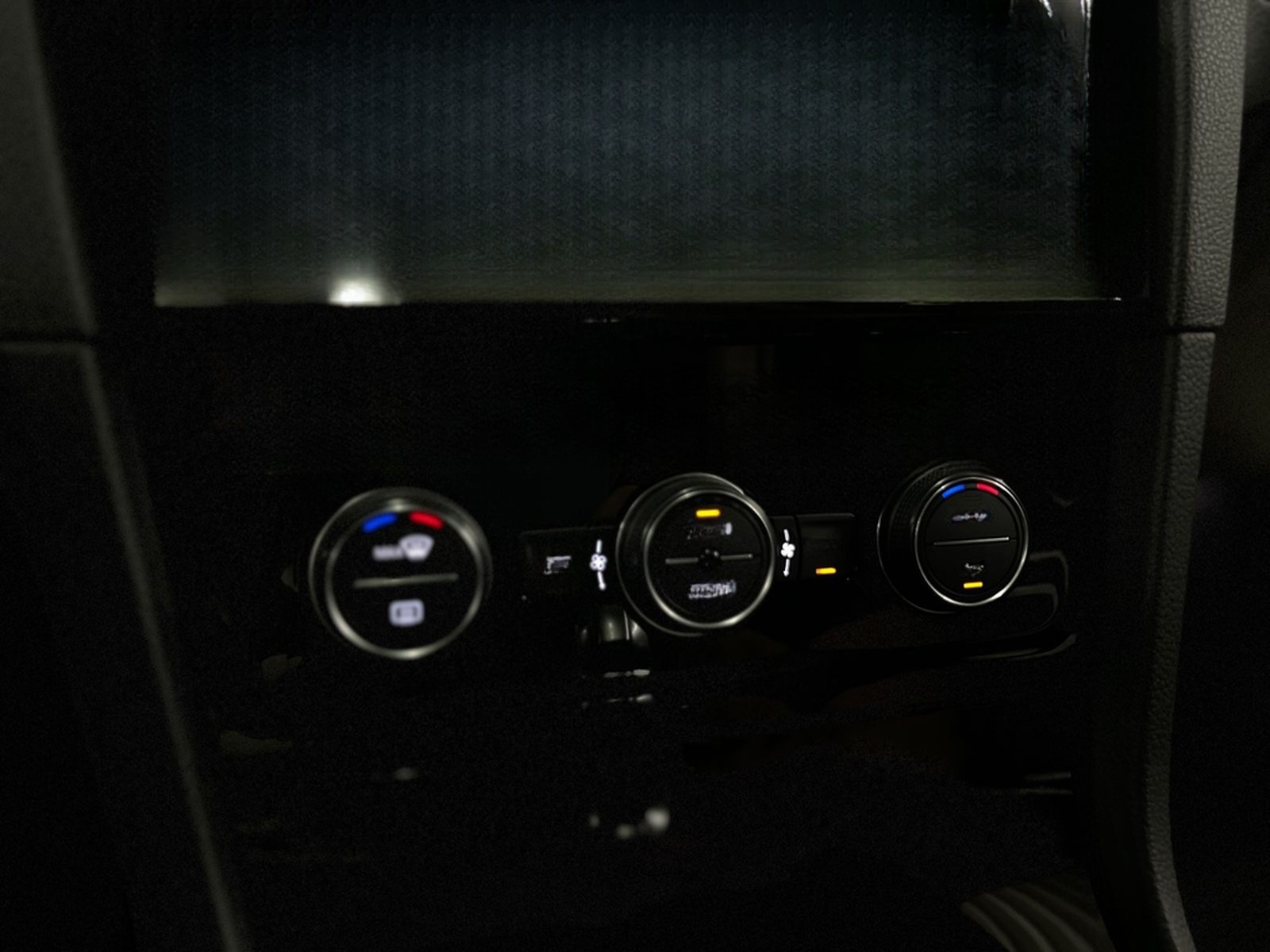 Volkswagen Golf VII Lim. GTI |AKRAPO|LED|NAVI|DYNAUDIO|DSG| foto 22
