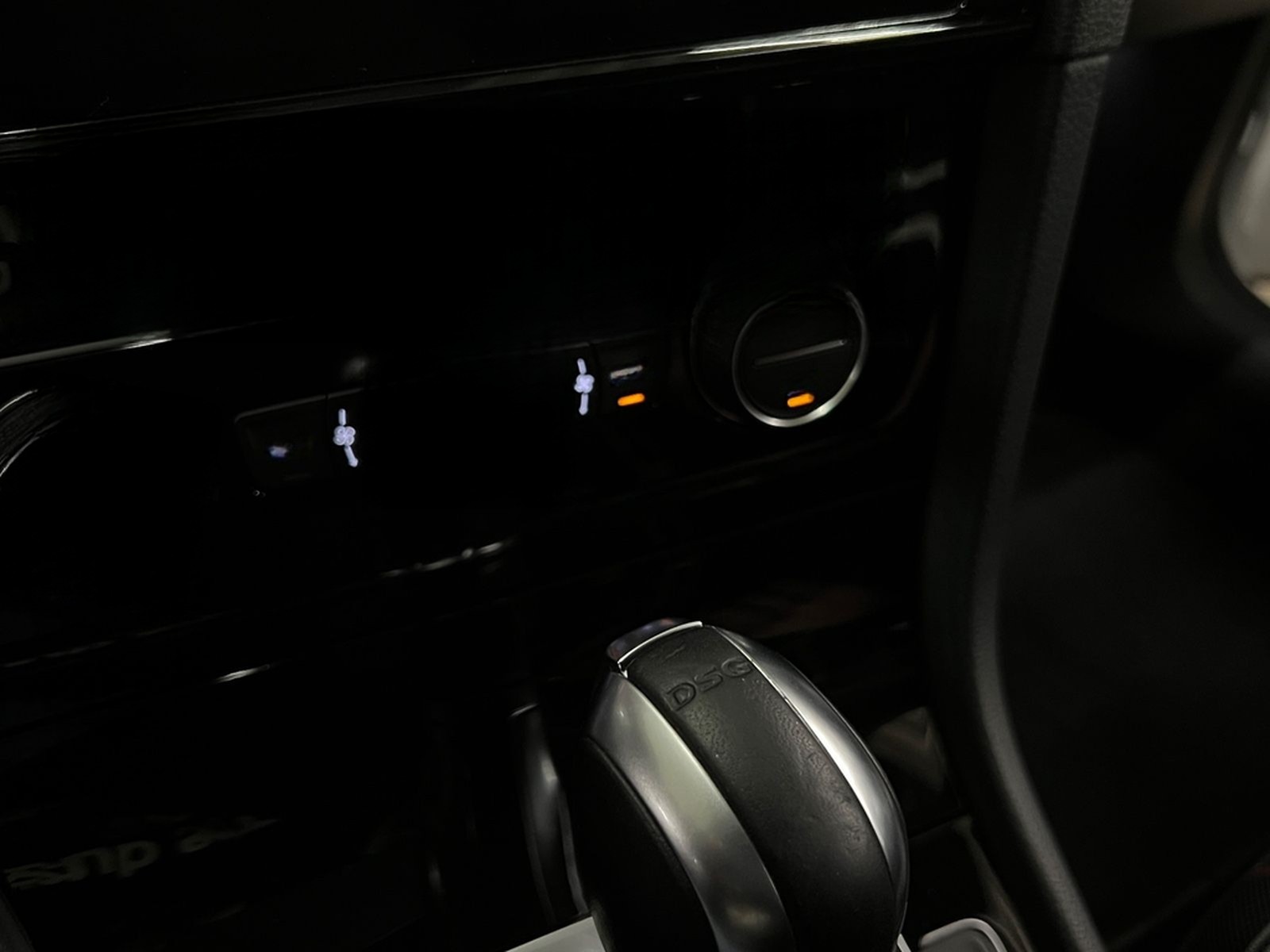 Volkswagen Golf VII Lim. GTI |AKRAPO|LED|NAVI|DYNAUDIO|DSG| foto 38
