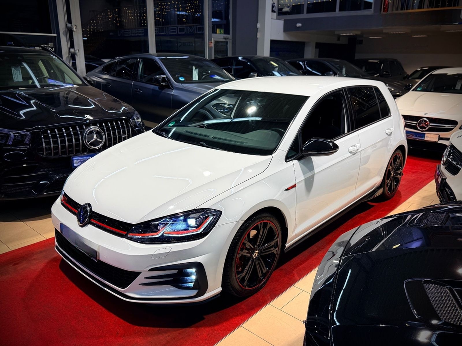 Volkswagen Golf VII Lim. GTI |AKRAPO|LED|NAVI|DYNAUDIO|DSG| foto 5