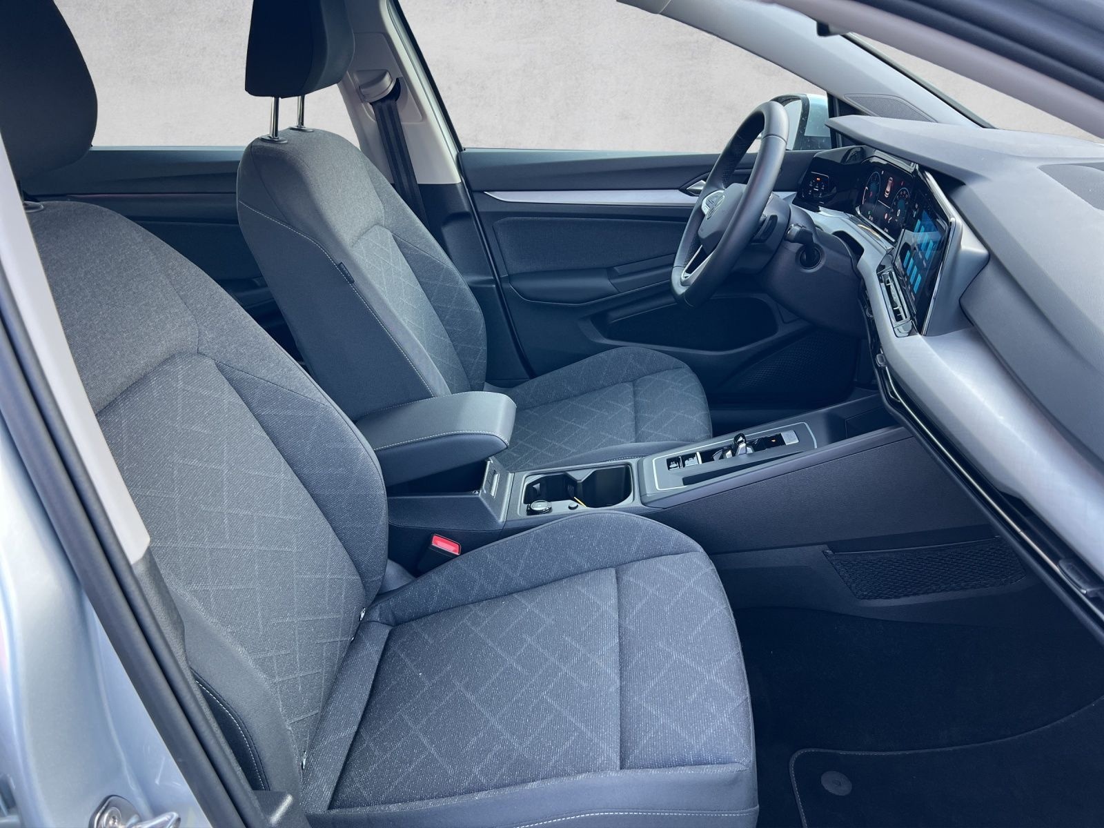 Volkswagen Golf VIII Life 2.0 TDI DSG Navi*ACC*LED foto 18