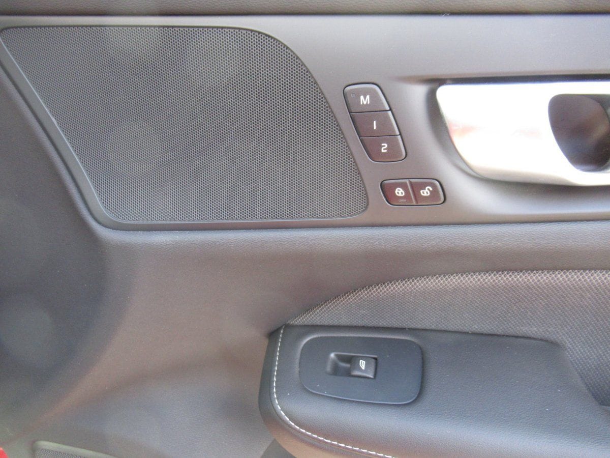 Volvo V60 B4 Benzin Plus Dark Automatik foto 15