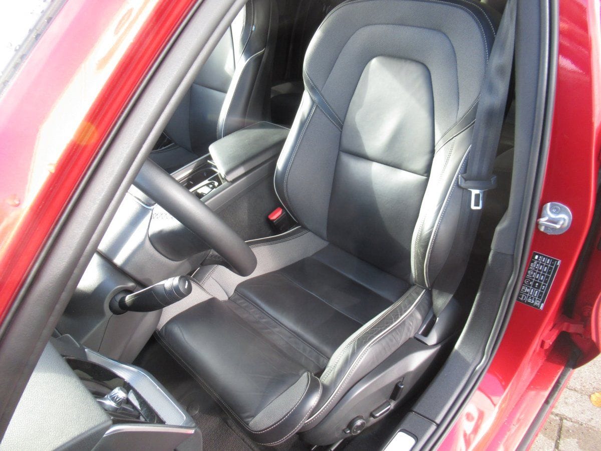 Volvo V60 B4 Benzin Plus Dark Automatik foto 16
