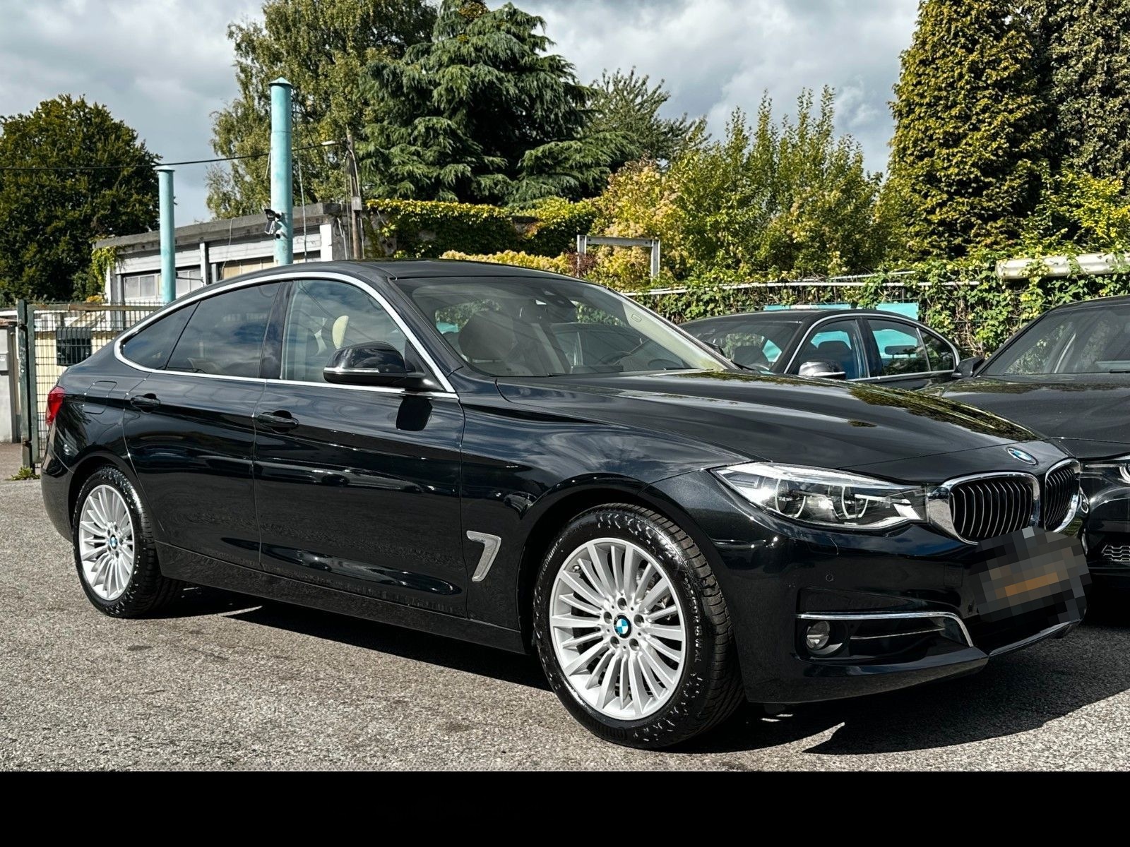 BMW 318d Gran Turismo Luxury Line * LED * NAVI * AHK foto 3