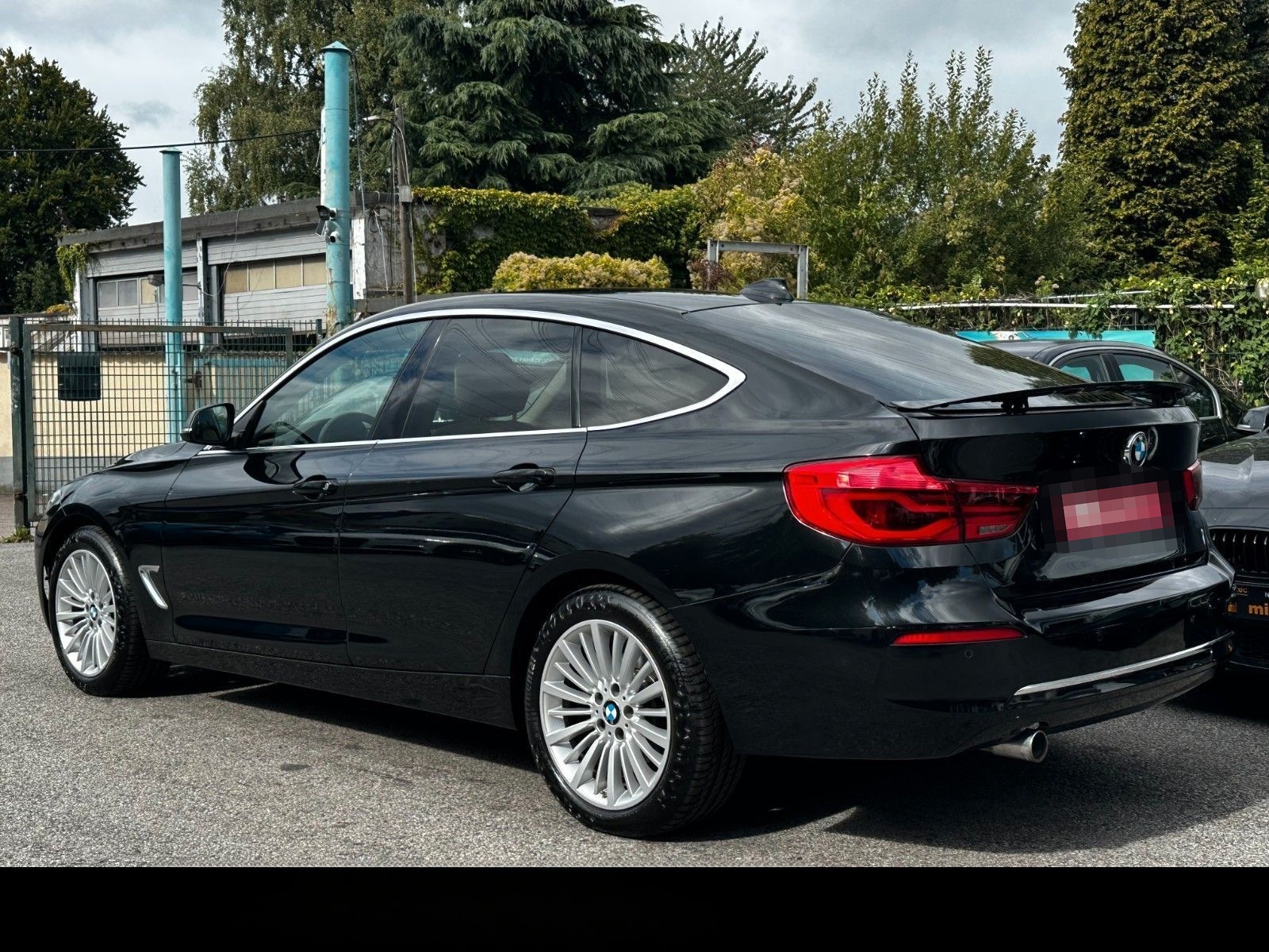 BMW 318d Gran Turismo Luxury Line * LED * NAVI * AHK foto 5