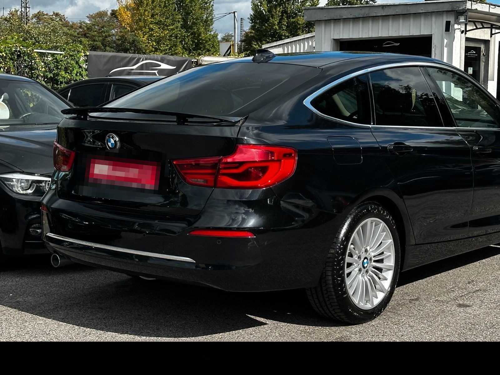 BMW 318d Gran Turismo Luxury Line * LED * NAVI * AHK foto 9