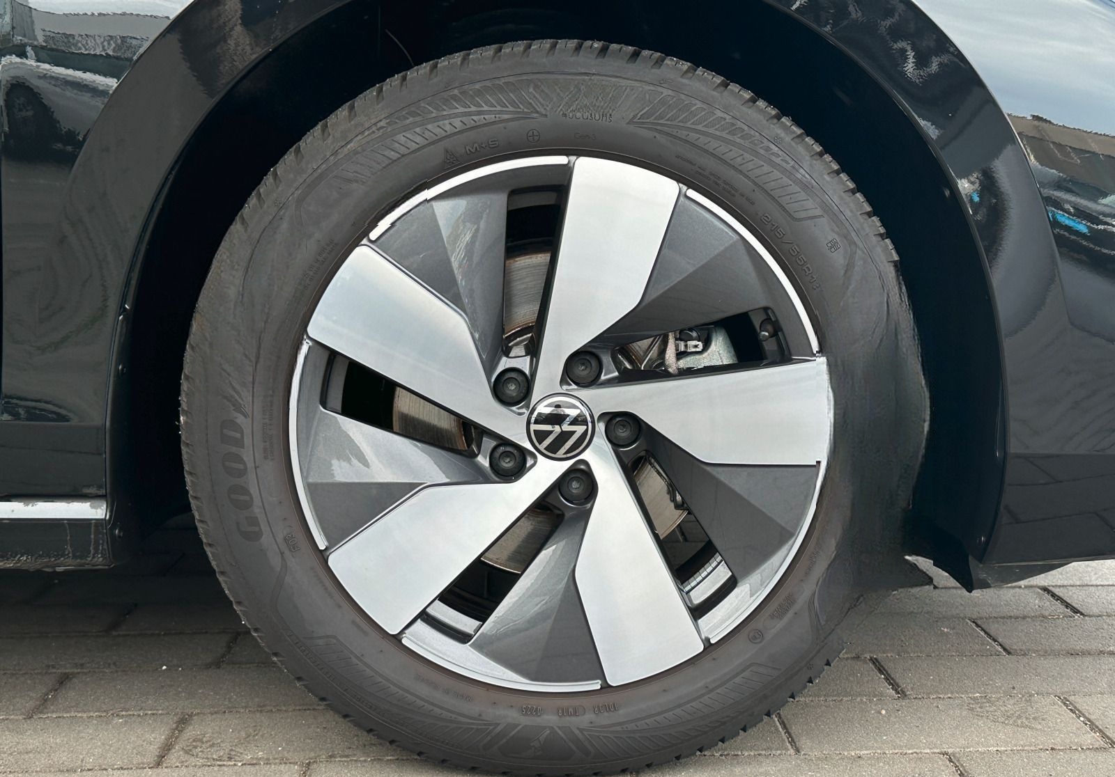 Volkswagen Passat Business 1.5 eTSI DSG AHK 360° ACC NAVI C foto 22