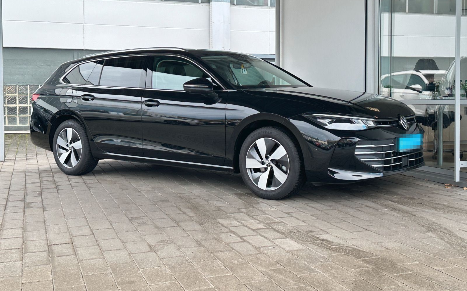 Volkswagen Passat Business 1.5 eTSI DSG AHK 360° ACC NAVI C foto 5