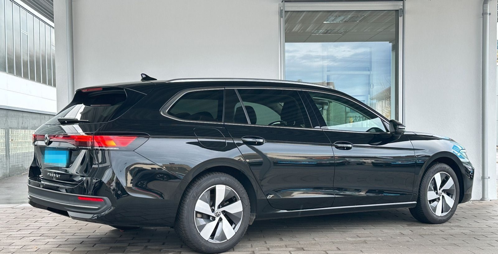 Volkswagen Passat Business 1.5 eTSI DSG AHK 360° ACC NAVI C foto 6