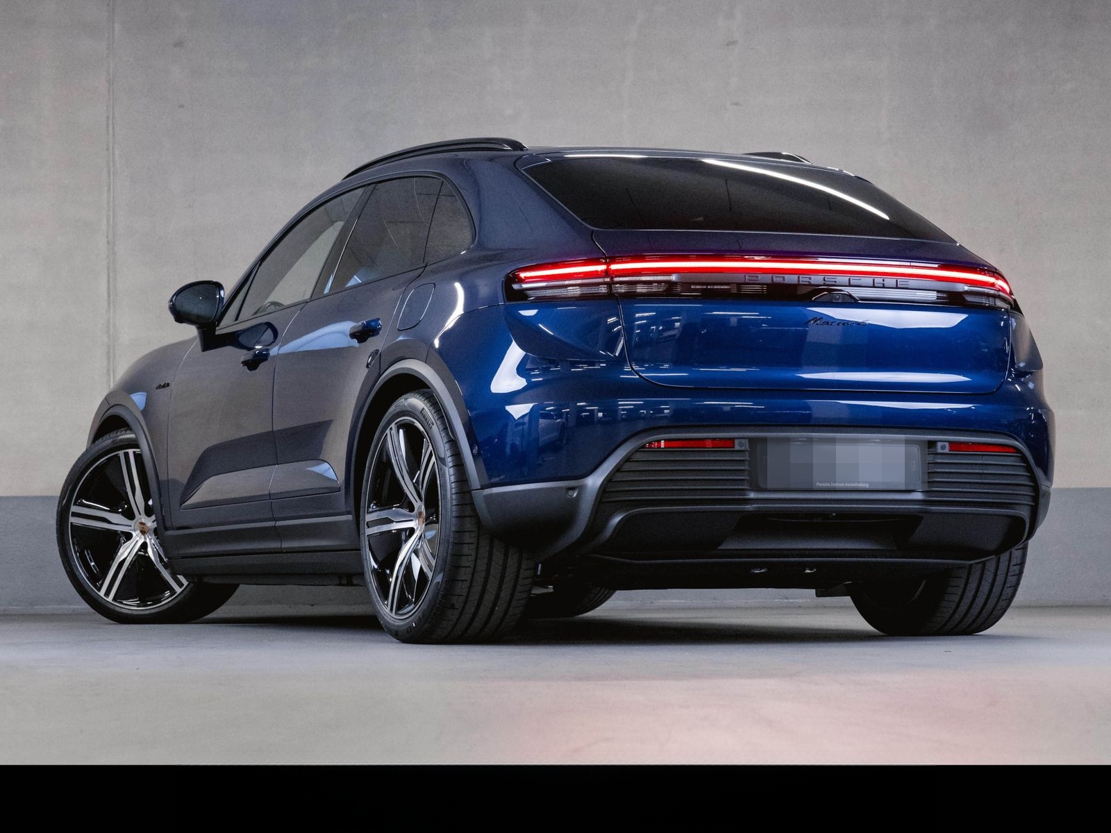 Porsche Macan 4 Electric Sport Chrono Panoramadach foto 3