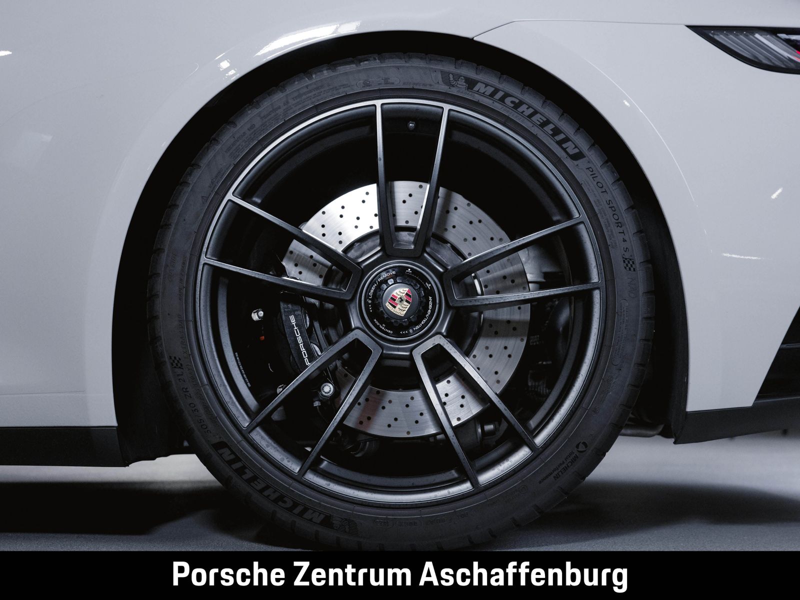 Porsche 911 Carrera 4 GTS Liftsystem BOSE Sportsitze foto 13