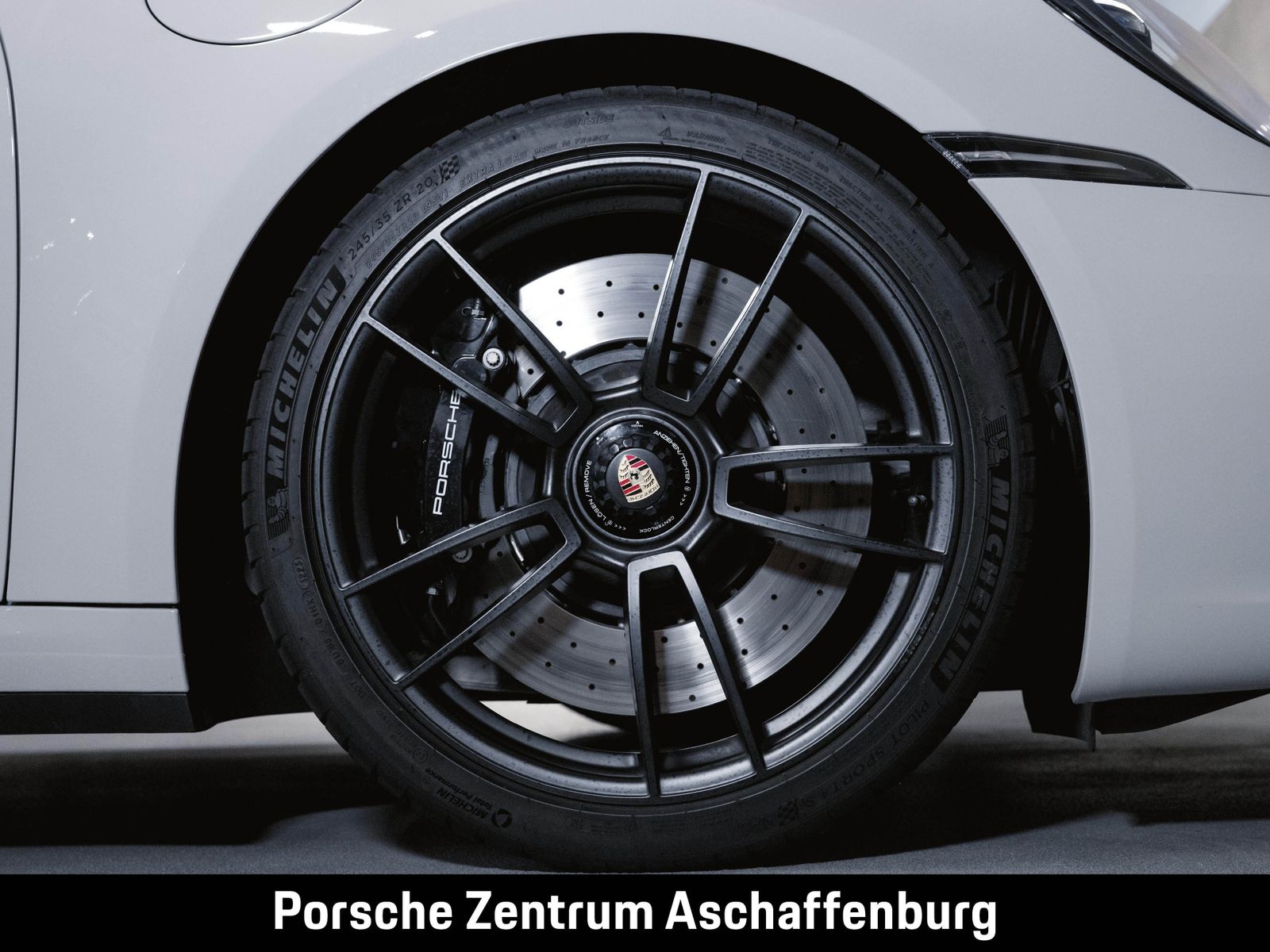 Porsche 911 Carrera 4 GTS Liftsystem BOSE Sportsitze foto 14