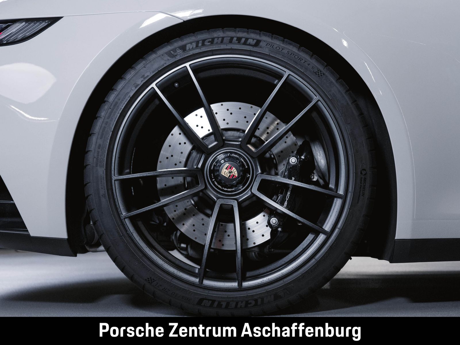 Porsche 911 Carrera 4 GTS Liftsystem BOSE Sportsitze foto 15