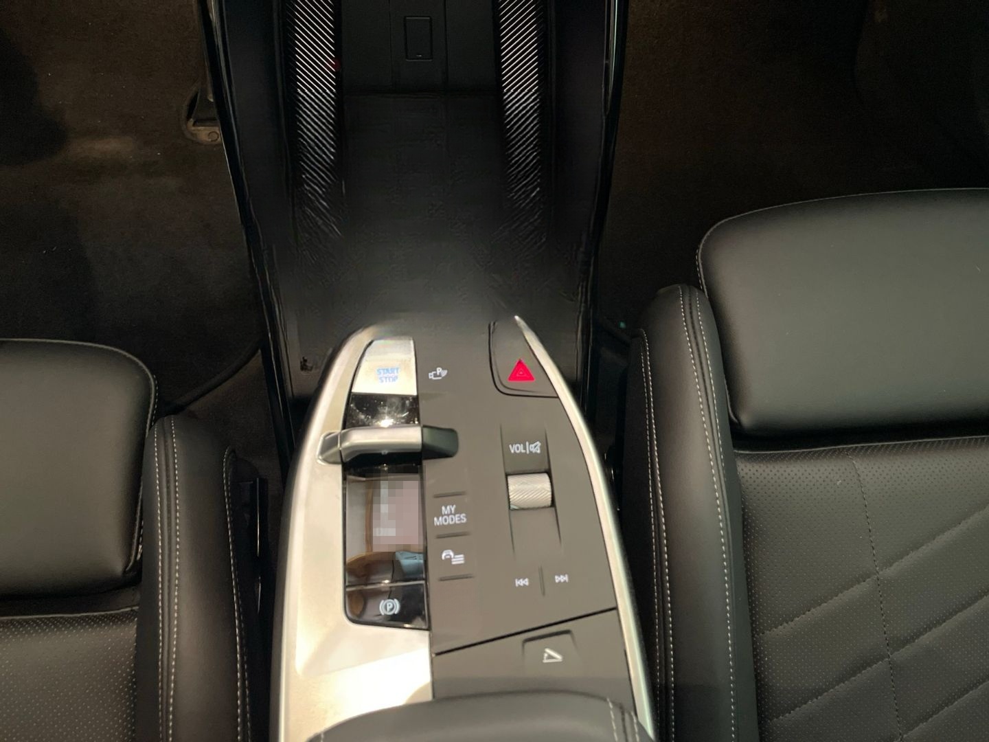 BMW iX1 xDrive30 Elektro M Sport AHK AdapLED Haed-Up foto 11
