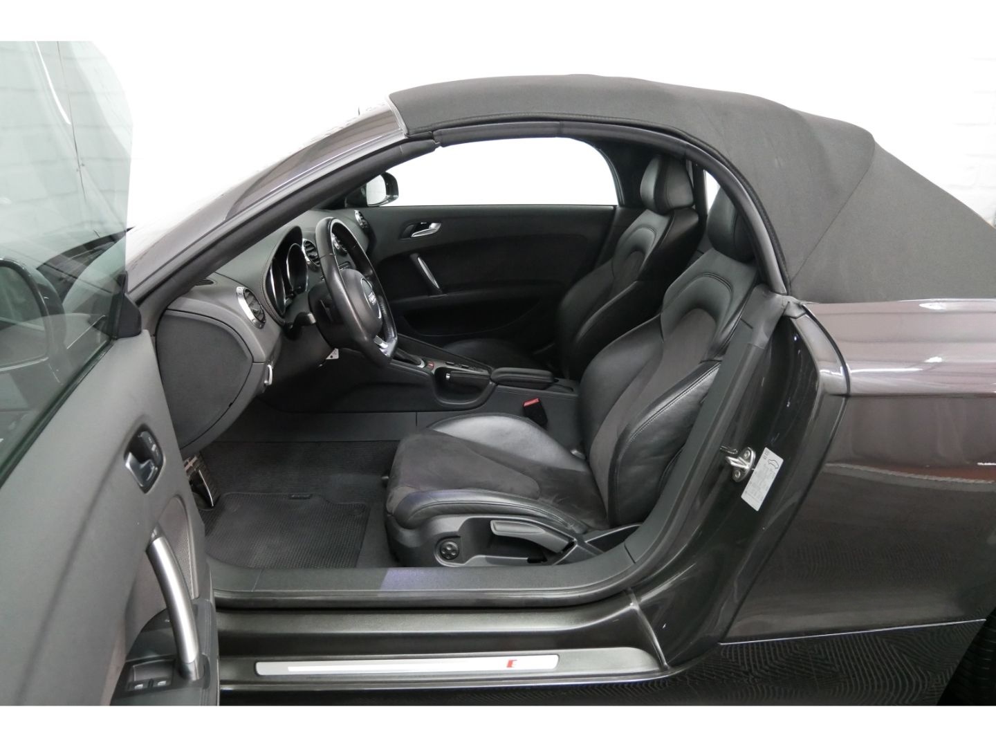 Audi TT 1.8 TFSI S line Xenon+Navi-MMI+Alcantara+18'' foto 9