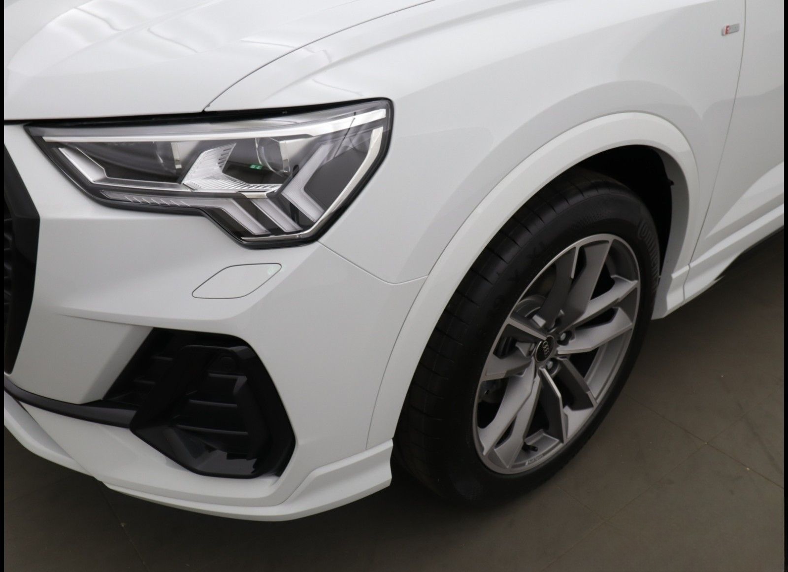 Audi Q3 SPORTBACK S-LINE 35 TDI S TRONIC (+EURO6) LED foto 4