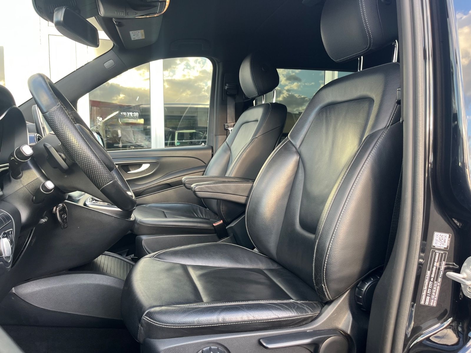 Mercedes-Benz V250*AVANTG*4MATIC*8Sitze*Leder*Navi*AHK*LED foto 11