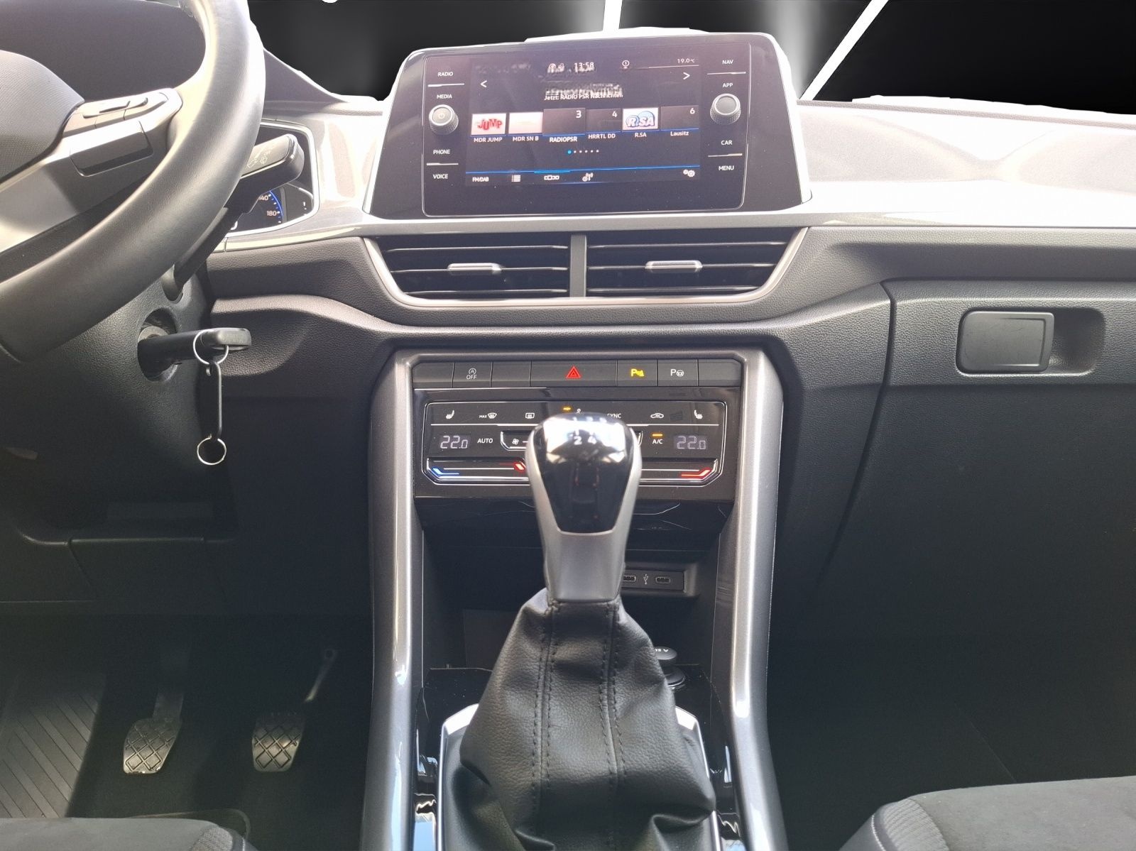 Volkswagen T-Roc TSI Style LED Navi AID ACC Park-Assist SH foto 15