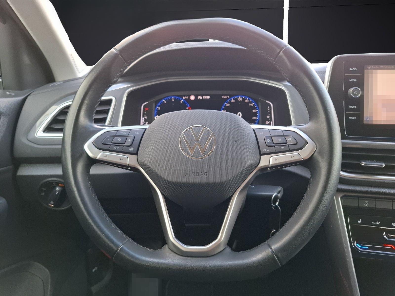 Volkswagen T-Roc TSI Style LED Navi AID ACC Park-Assist SH foto 17