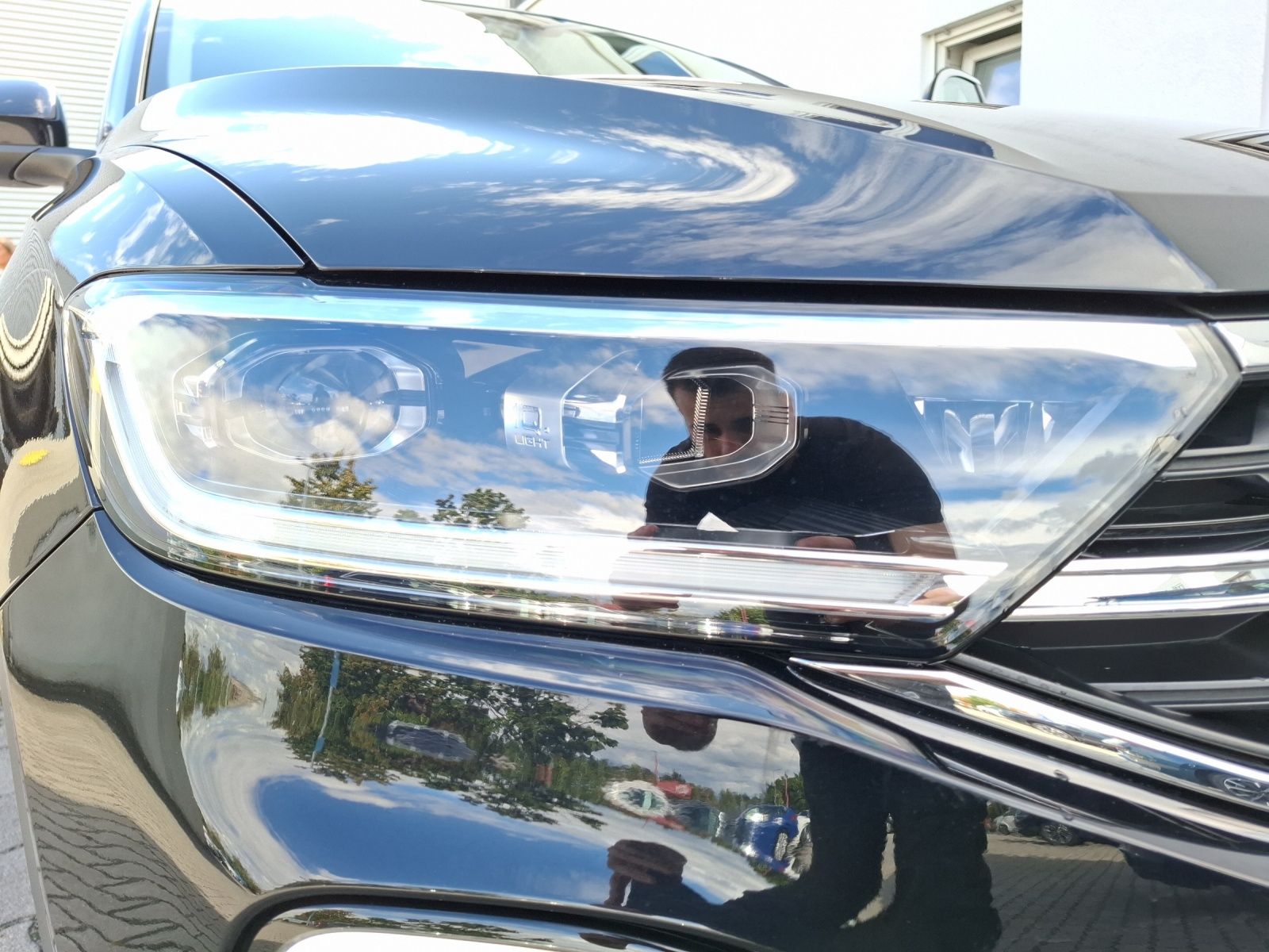 Volkswagen T-Roc TSI Style LED Navi AID ACC Park-Assist SH foto 24