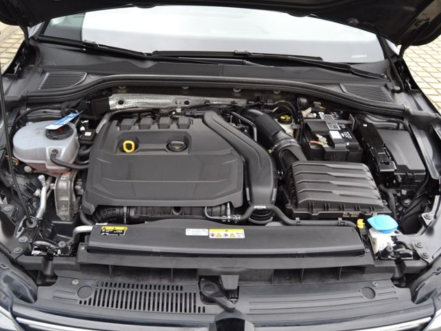 Volkswagen Golf VIII Variant 1.5 TSI Style MATRIX/17-ZOLL/K foto 14