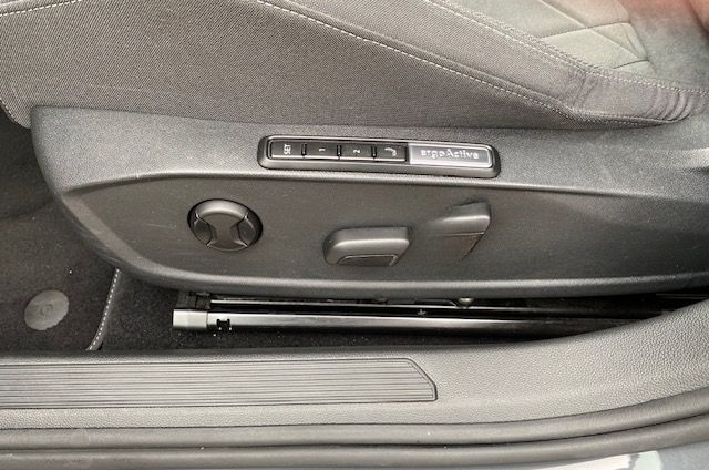 Volkswagen Golf VIII Variant 1.5 TSI Style MATRIX/17-ZOLL/K foto 22