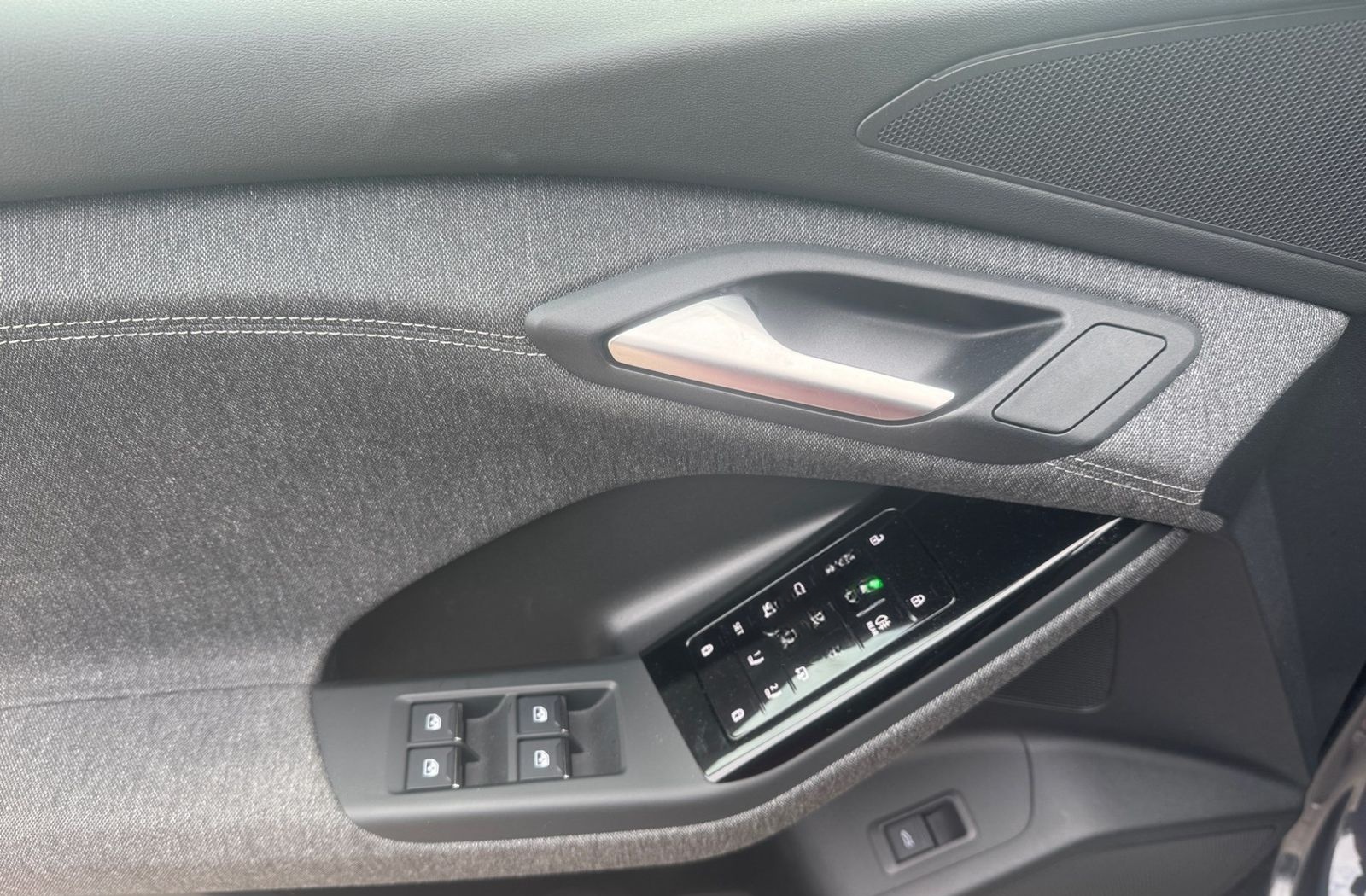 Audi Q6 e-tron performance 2x S line MATRIX Tech-Plus foto 22