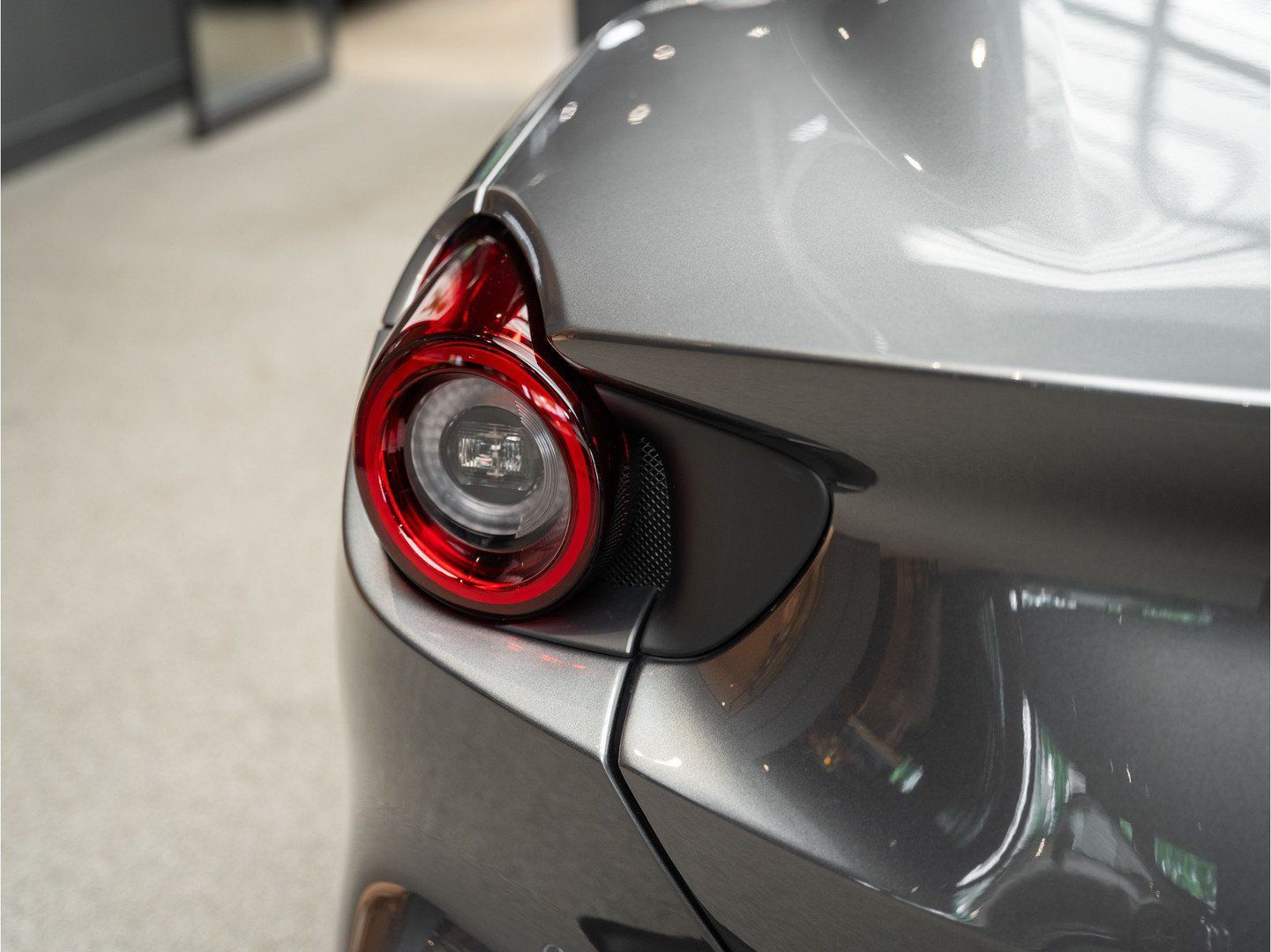 Ferrari Portofino M V8 HELE Carbon Daytona Seats 3.9 Por foto 22