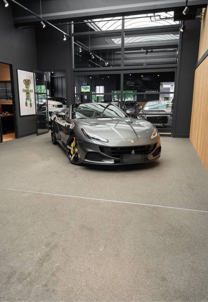 Ferrari Portofino M V8 HELE Carbon Daytona Seats 3.9 Por foto 24