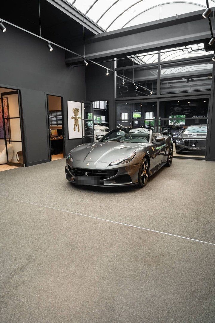 Ferrari Portofino M V8 HELE Carbon Daytona Seats 3.9 Por foto 25